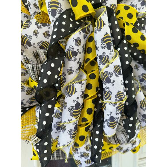 Honey Bee Ribbon & Mesh Spring Summer Wreath, Bumblebee Front Door Hanger - Picture 3 of 6